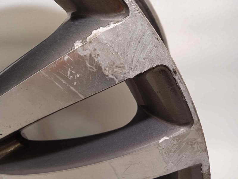 Recambio de llanta para audi q7 (4l) 3.0 tdi referencia OEM IAM 4L0601025M  