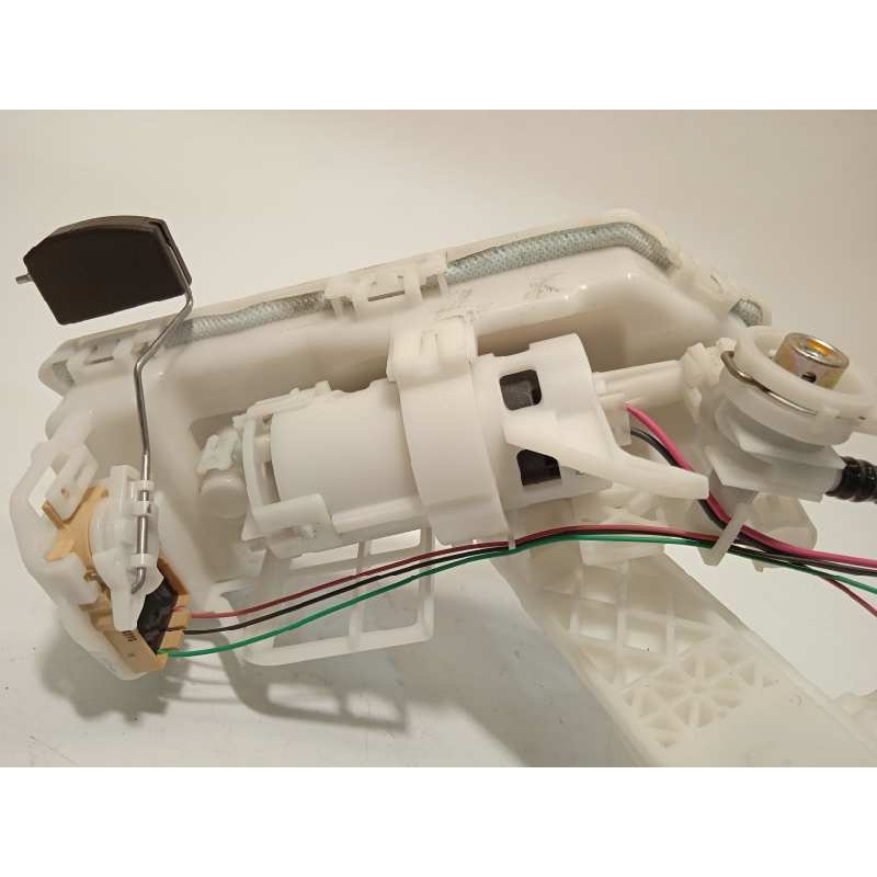 Recambio de bomba combustible para toyota c-hr referencia OEM IAM 7702002C21  