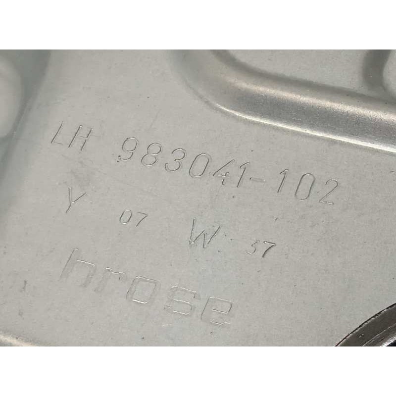 Recambio de elevalunas trasero izquierdo para volvo xc70 2.4 diesel cat referencia OEM IAM 983041102  970715101