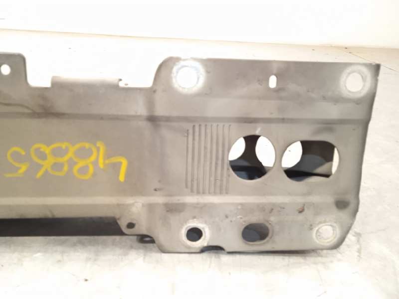 Recambio de refuerzo paragolpes delantero para volvo xc70 2.4 diesel cat referencia OEM IAM 30791152  