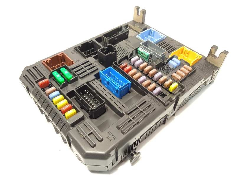 Recambio de caja reles / fusibles para opel crossland x 1.2 referencia OEM IAM 9819851280  1618840880