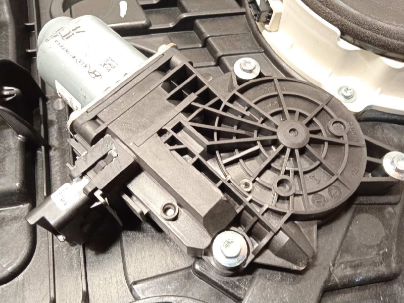 Recambio de elevalunas trasero izquierdo para hyundai i30 (pd) 1.6 crdi cat referencia OEM IAM 83470G4030  83450G4010