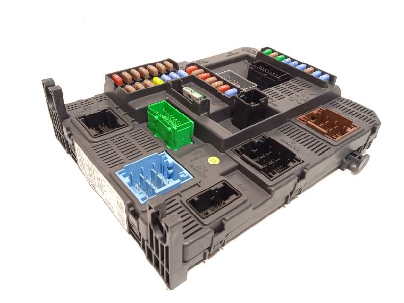 Recambio de caja reles / fusibles para peugeot 208 allure referencia OEM IAM 9678355980  