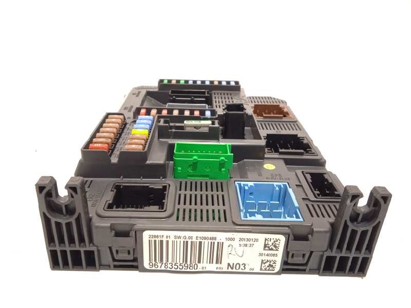 Recambio de caja reles / fusibles para peugeot 208 allure referencia OEM IAM 9678355980  