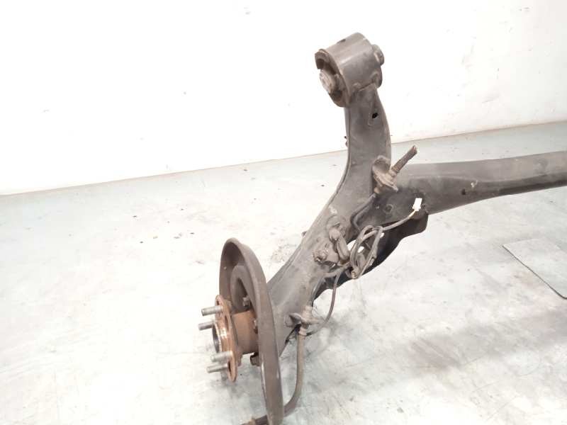 Recambio de puente trasero para toyota yaris active referencia OEM IAM 421100D340  