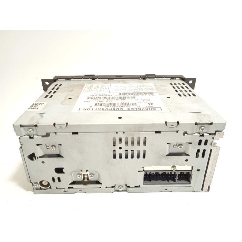 Recambio de sistema audio / radio cd para dodge caliber sxt referencia OEM IAM P05064362AA  