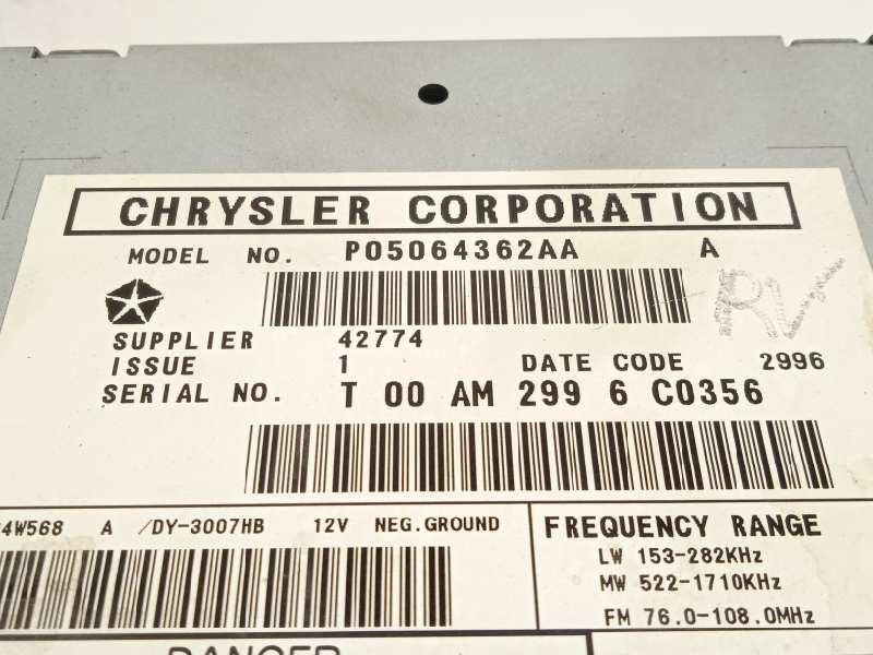 Recambio de sistema audio / radio cd para dodge caliber sxt referencia OEM IAM P05064362AA  