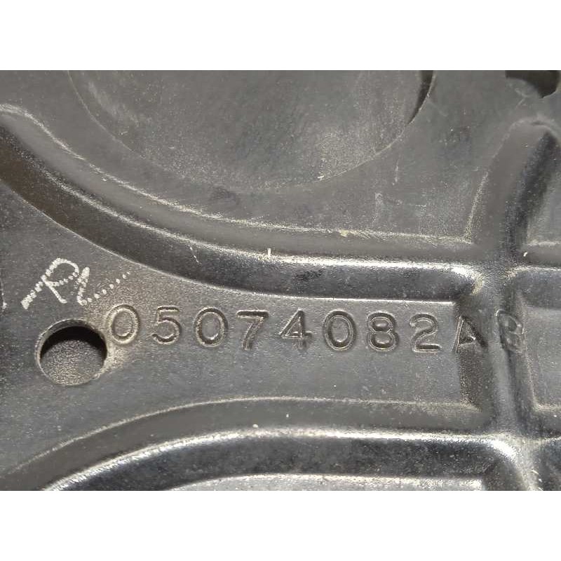 Recambio de tapa exterior combustible para dodge caliber sxt referencia OEM IAM 05074082AB  