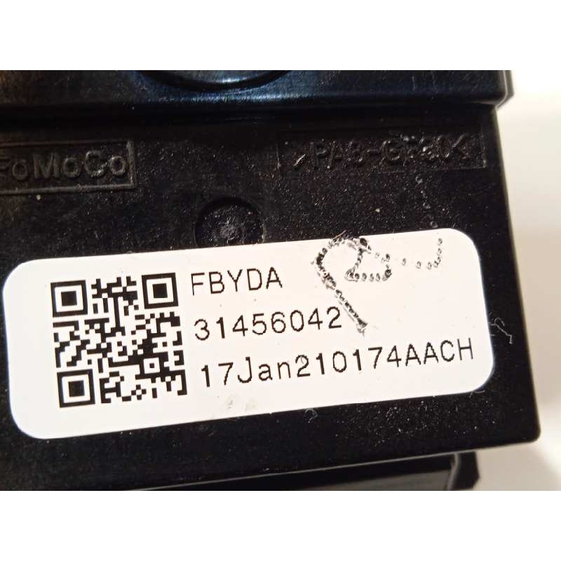 Recambio de mando limpia para volvo xc60 2.0 diesel cat referencia OEM IAM 31456042  