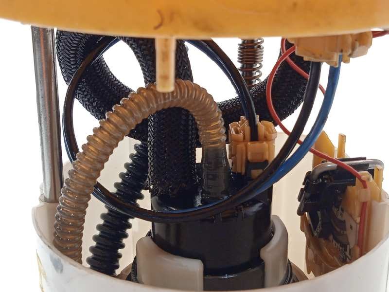 Recambio de bomba combustible para ford mondeo lim. 2.0 tdci cat referencia OEM IAM DG939H307HE  2273421