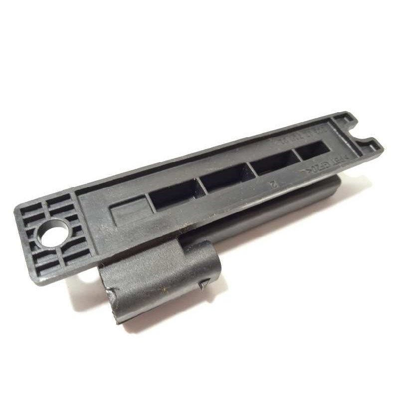 Recambio de antena para land rover range rover autobiography referencia OEM IAM AH4215K603AA  LR012709