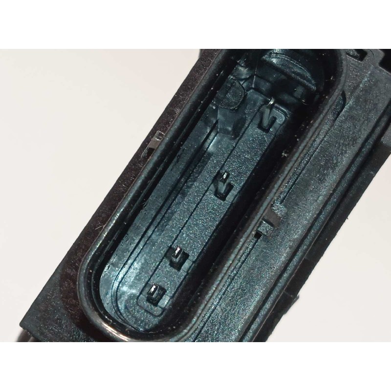 Recambio de cerradura puerta delantera derecha para peugeot 308 1.6 allure hybrid referencia OEM IAM 9835556980  