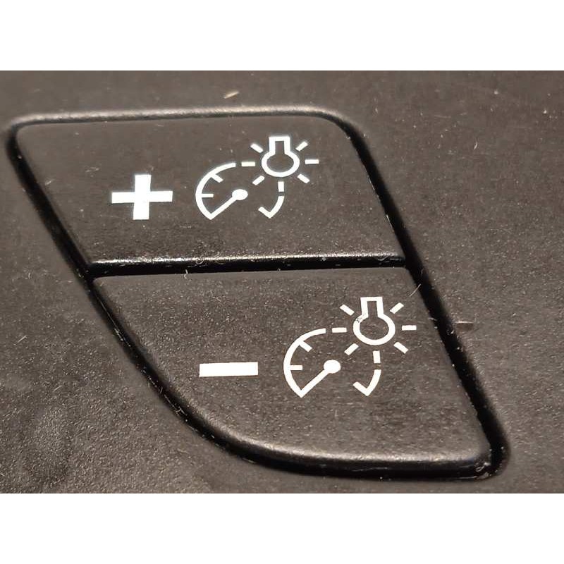 Recambio de cuadro instrumentos para citroën c4 picasso seduction referencia OEM IAM 9811083780  