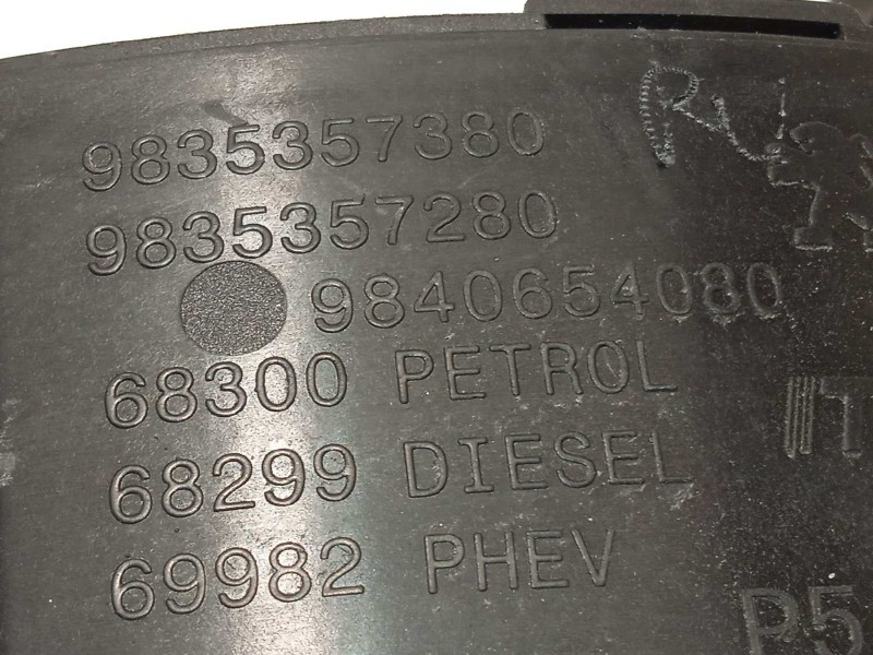 Recambio de tapa exterior combustible para peugeot 308 1.6 allure hybrid referencia OEM IAM 9835357380  