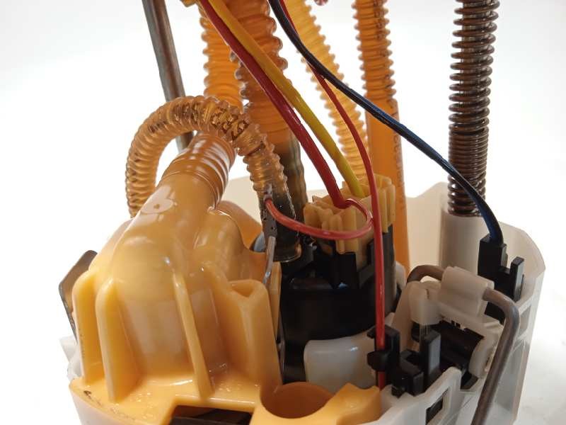 Recambio de bomba combustible para volkswagen t6 transporter kombi referencia OEM IAM 7E0919050D  0580203190