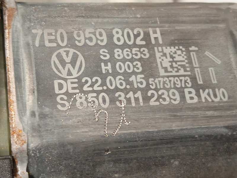 Recambio de elevalunas delantero derecho para volkswagen t6 transporter kombi referencia OEM IAM 7E0959802H  