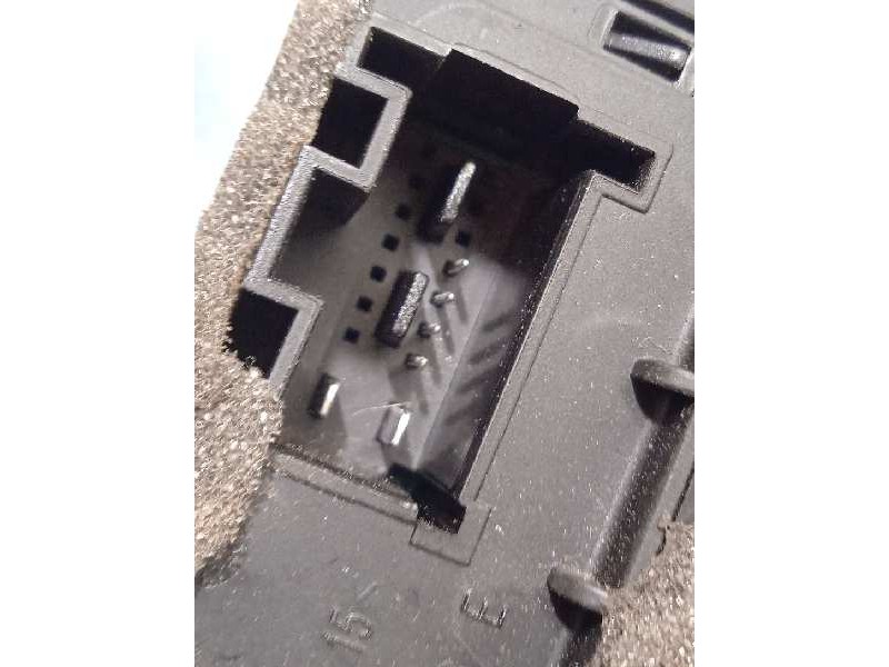 Recambio de elevalunas delantero izquierdo para volkswagen t6 transporter kombi referencia OEM IAM 7E0959801H  