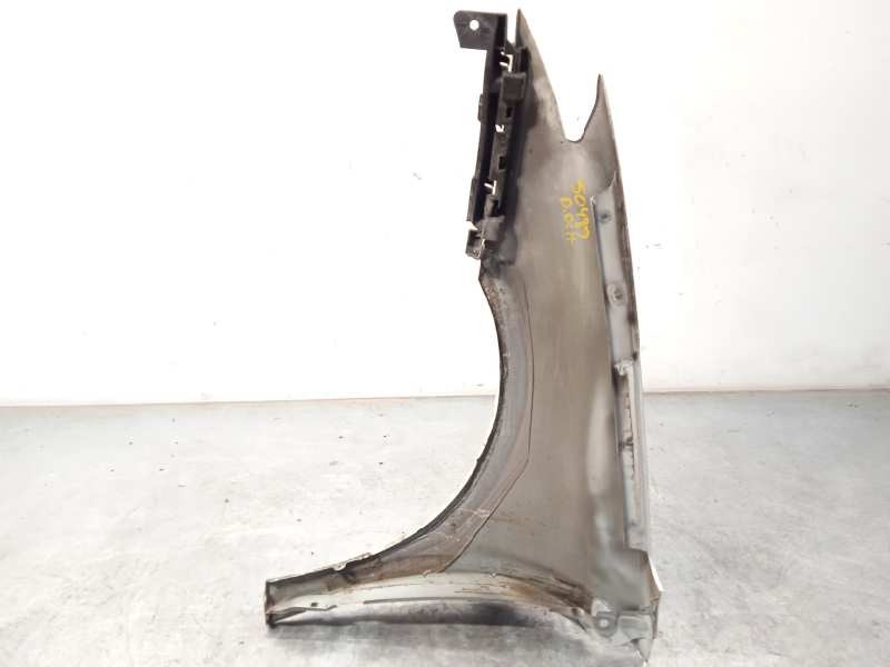 Recambio de aleta delantera derecha para renault laguna iii 1.5 dci diesel referencia OEM IAM 631000032R  