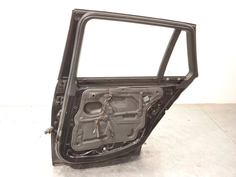 Recambio de puerta trasera derecha para bmw serie 3 touring (e91) 320d referencia OEM IAM 41009628752  