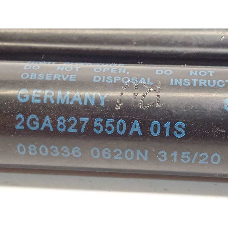 Recambio de amortiguadores maletero / porton para volkswagen t-roc advance referencia OEM IAM 2GA827550A  