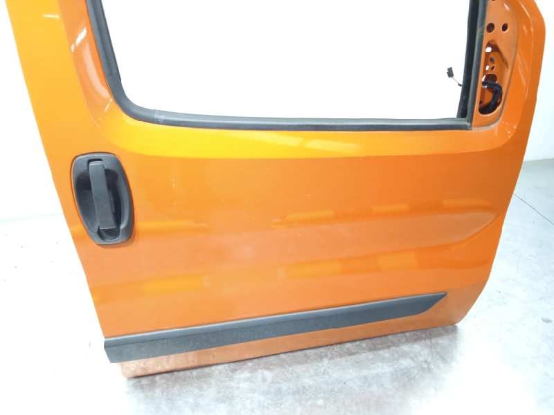 Recambio de puerta delantera derecha para peugeot bipper 1.3 16v hdi fap referencia OEM IAM 9004EP  1636123880