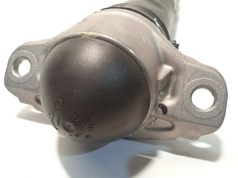 Recambio de amortiguador trasero derecho para volkswagen t-roc advance referencia OEM IAM 5Q0512013KR  5Q0513049HR