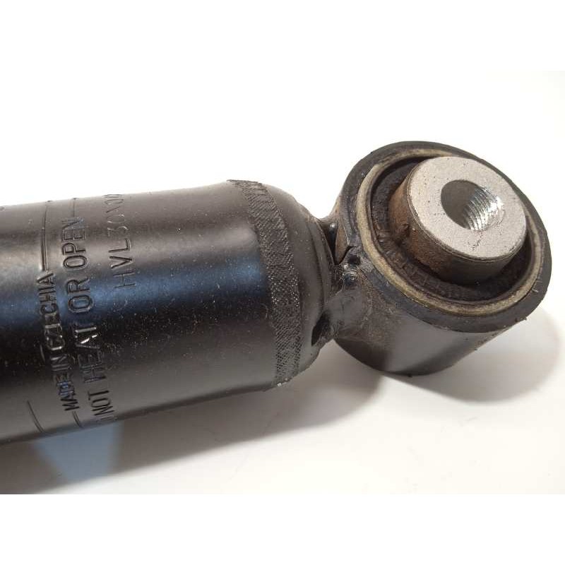 Recambio de amortiguador trasero derecho para volkswagen t-roc advance referencia OEM IAM 5Q0512013KR  5Q0513049HR