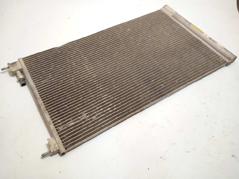 Recambio de condensador / radiador aire acondicionado para opel insignia berlina cosmo referencia OEM IAM 13330217  