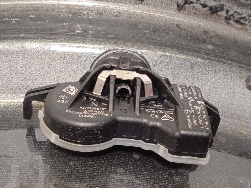 Recambio de llanta para nissan qashqai (j11) 1.3 16v cat referencia OEM IAM HV03B HV03BMB94 D0300HV03B