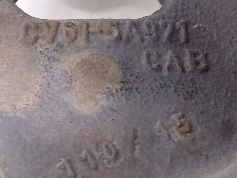 Recambio de mangueta trasera izquierda para ford focus lim. st referencia OEM IAM CV615A971CAB  1780476