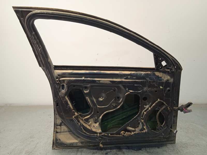 Recambio de puerta delantera izquierda para opel insignia berlina cosmo referencia OEM IAM 22863713  