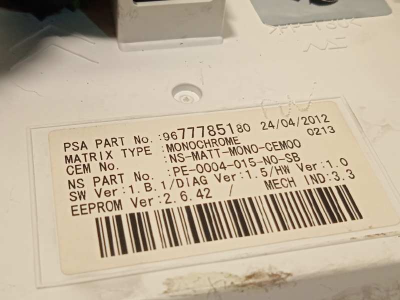 Recambio de cuadro instrumentos para peugeot 5008 allure referencia OEM IAM 9804263880  9677785780