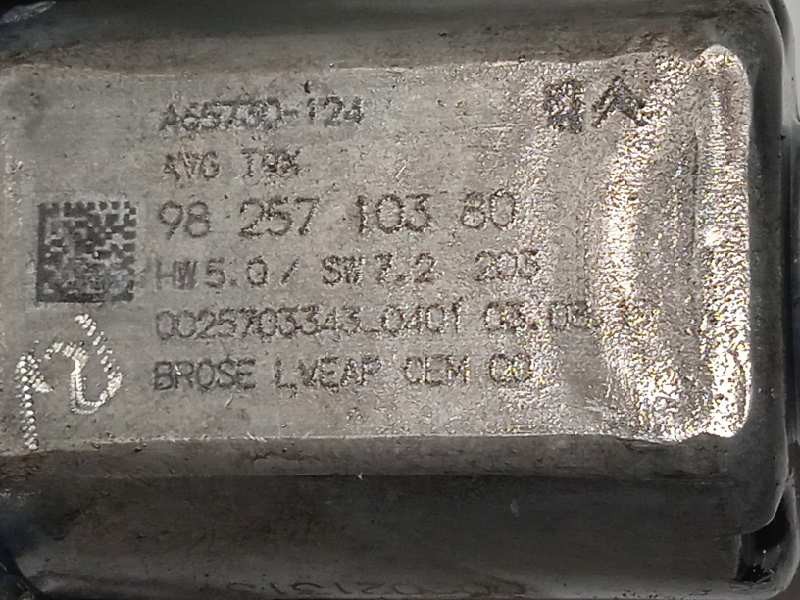 Recambio de elevalunas delantero izquierdo para peugeot 308 1.5 active referencia OEM IAM 9825710380  