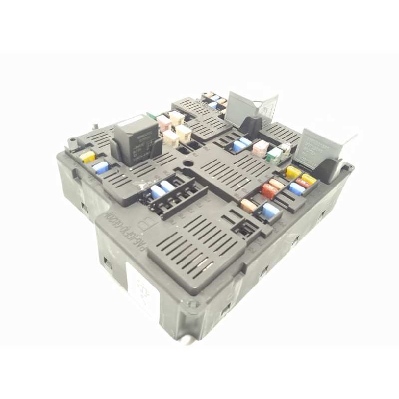 Recambio de caja reles / fusibles para volvo v90 cross country 2.0 diesel cat referencia OEM IAM 31473770  