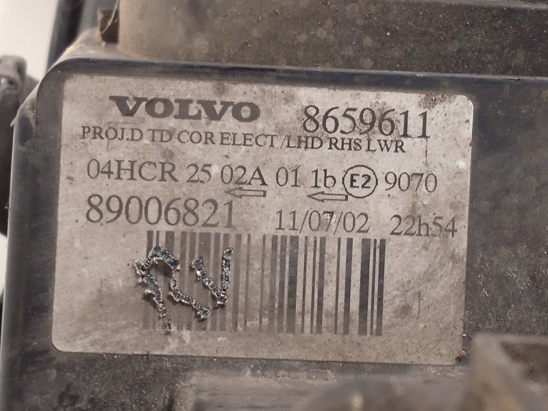 Recambio de faro derecho para volvo s60 berlina 2.4 d referencia OEM IAM 8659611  89006821