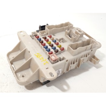 CAJA RELES / FUSIBLES 8273142010 