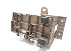 Recambio de caja reles / fusibles para subaru xv 2.0 diesel cat referencia OEM IAM 82201FJ110   2