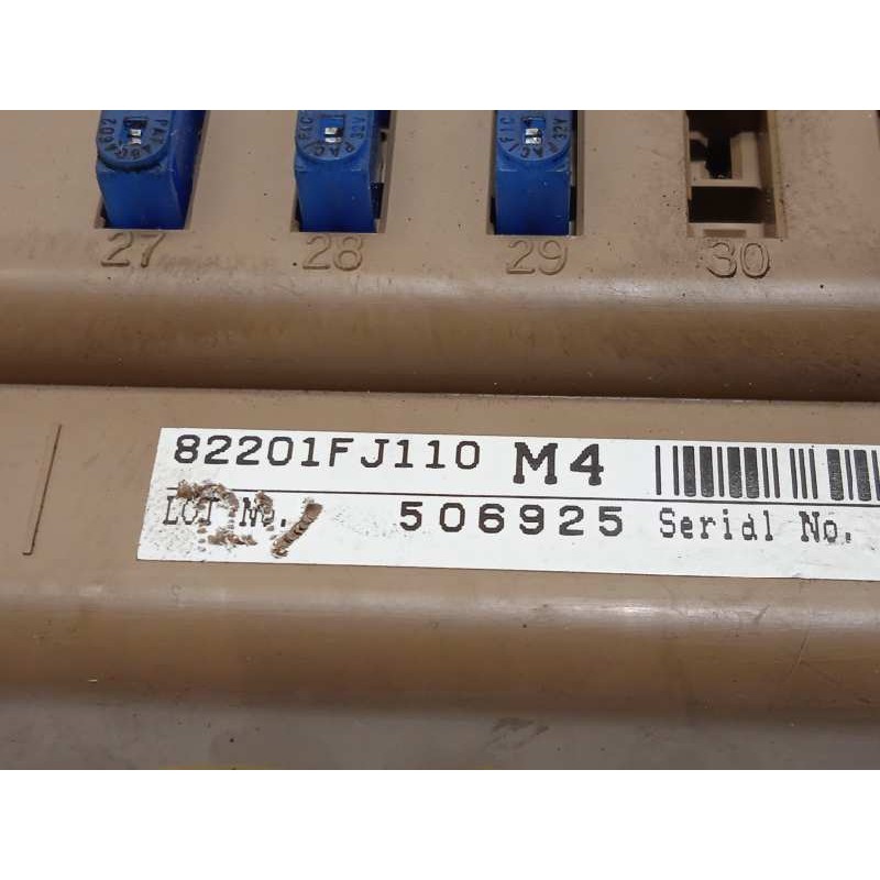 Recambio de caja reles / fusibles para subaru xv 2.0 diesel cat referencia OEM IAM 82201FJ110  