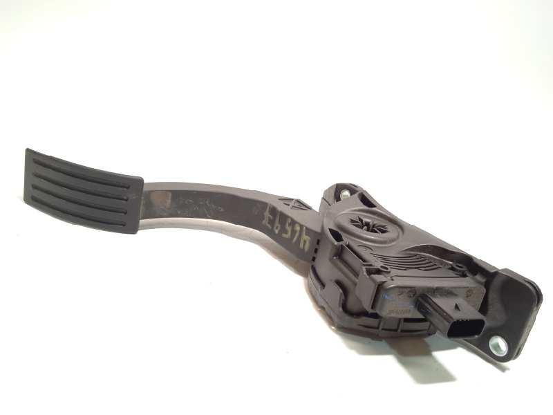 Recambio de potenciometro pedal para volvo v40 cross country 2.0 diesel cat referencia OEM IAM 31280597  
