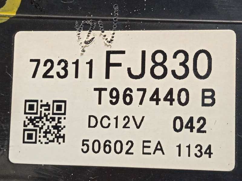 Recambio de mando climatizador para subaru xv 2.0 diesel cat referencia OEM IAM 72311FJ830  