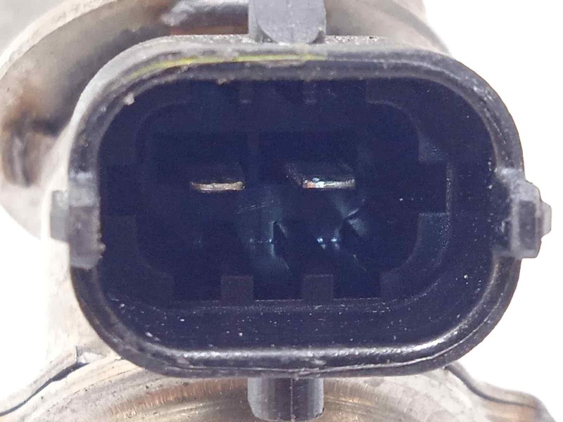 Recambio de inyector para volkswagen passat variant (cb5) 2.0 bluemotion referencia OEM IAM 7LA131113A  0444021072