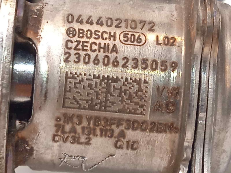 Recambio de inyector para volkswagen passat variant (cb5) 2.0 bluemotion referencia OEM IAM 7LA131113A  0444021072