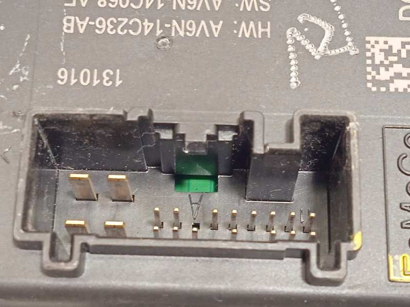 Recambio de modulo confort para volvo v40 cross country 2.0 diesel cat referencia OEM IAM 31343872  