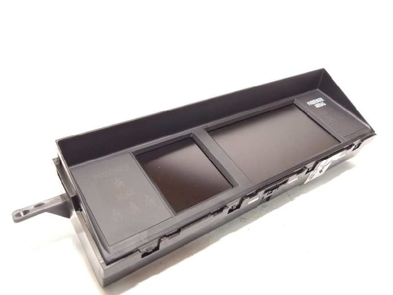 Recambio de pantalla multifuncion para subaru xv 2.0 diesel cat referencia OEM IAM 85261FJ820  