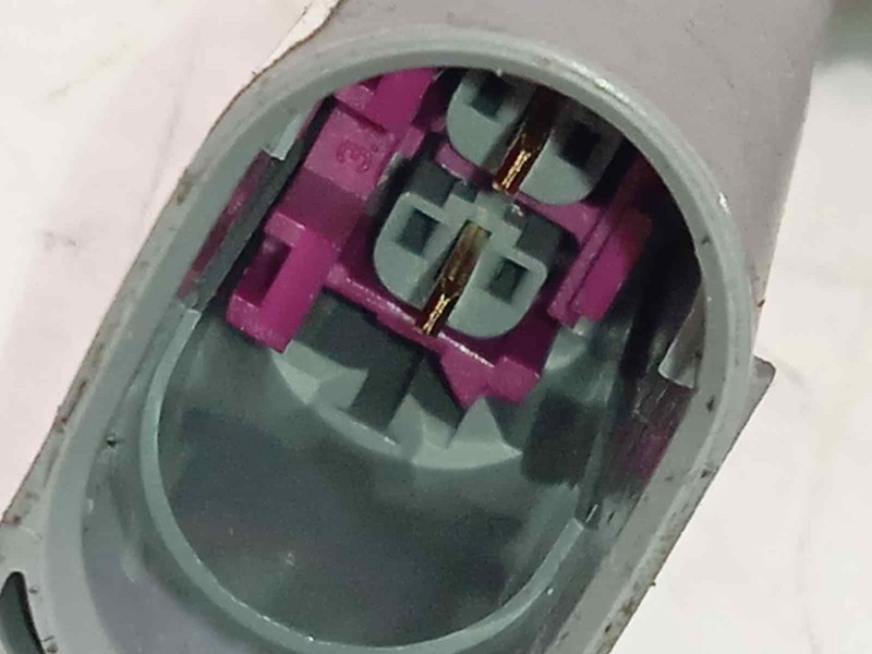 Recambio de sensor para volkswagen passat variant (cb5) 2.0 bluemotion referencia OEM IAM 05L906088CB  