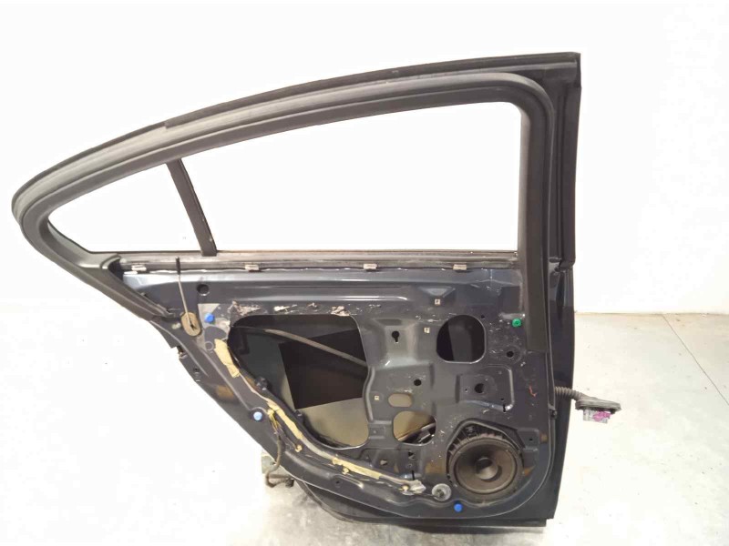 Recambio de puerta trasera izquierda para opel insignia berlina 2.0 16v cdti referencia OEM IAM 22796347  