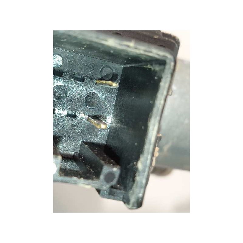 Recambio de elevalunas trasero izquierdo para mazda 3 lim. () 2.0 cat referencia OEM IAM BHN973590  BHP15958X