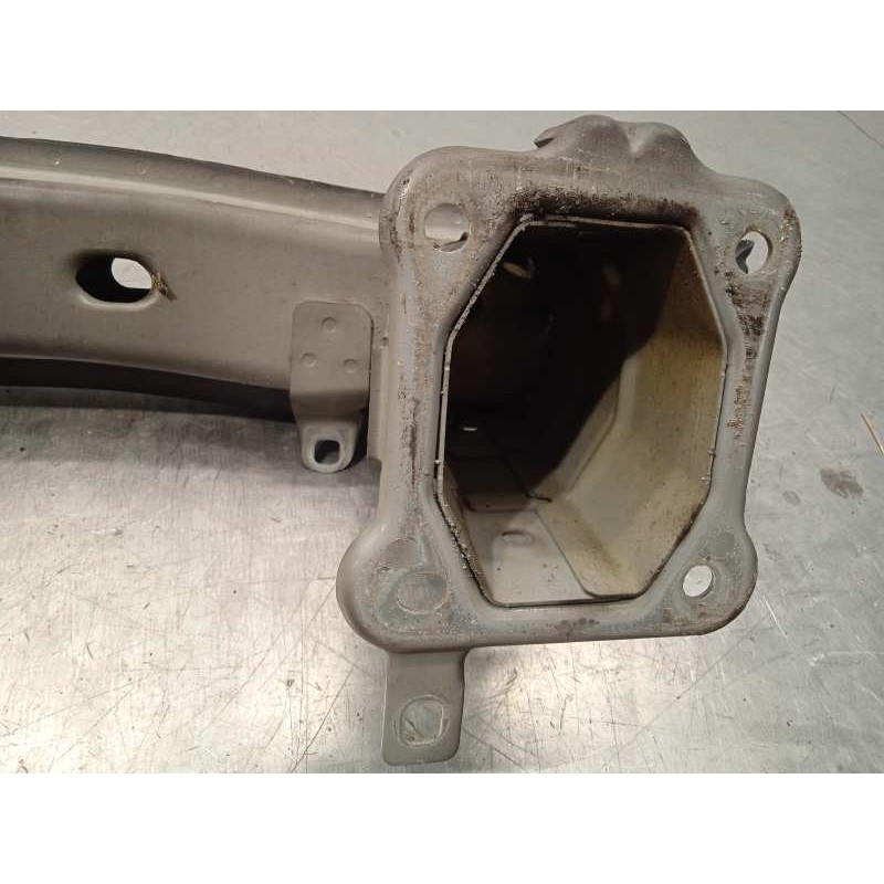 Recambio de refuerzo paragolpes delantero para volvo c30 d2 kinetic referencia OEM IAM 31353949  