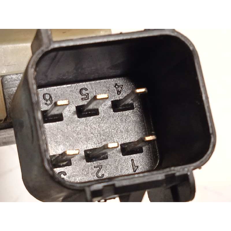 Recambio de elevalunas trasero izquierdo para ford focus lim. (cb8) trend referencia OEM IAM BM51A27001BC BM51A27001BC 1870372