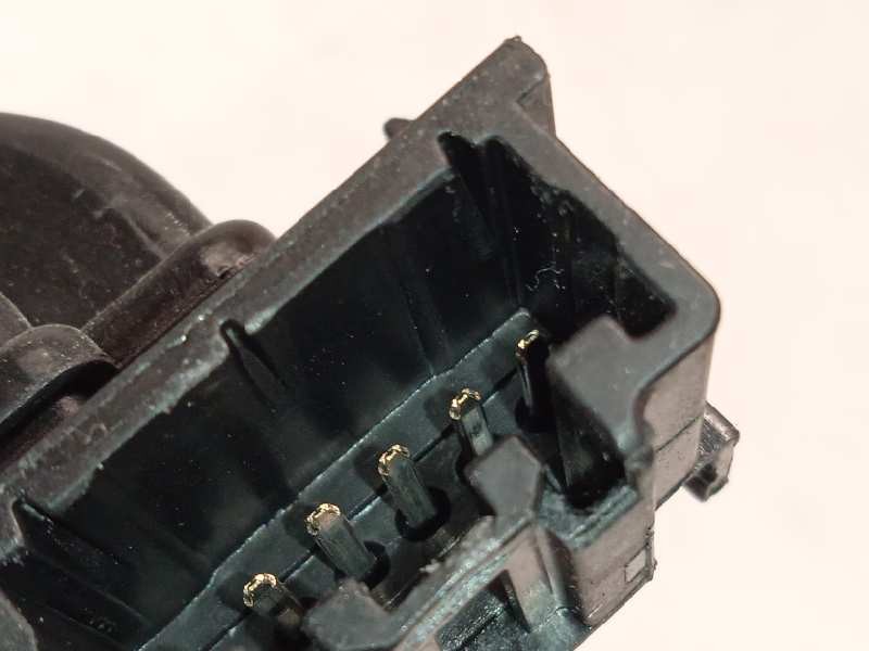 Recambio de cerradura maletero / porton para ford fiesta (ce1) trend referencia OEM IAM H1BAN442A66AA  2475591